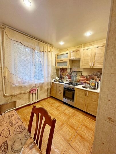 2-к. квартира, 56 м², 3/9 эт.