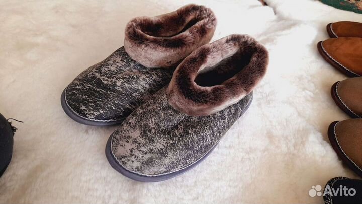 Чуни женские и мужские