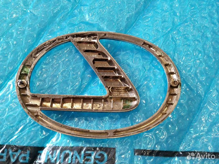 Эмблема решетки радиатора Лексус RX (3) 09-11