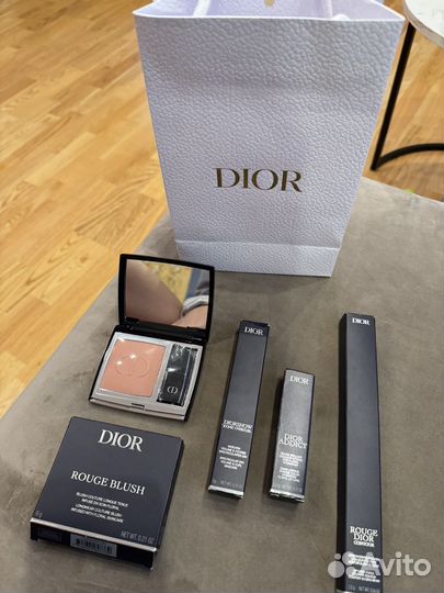 Румяна Dior rouge blush