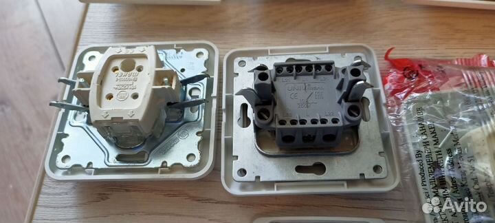 Выключатели