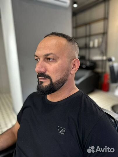 Стрижка мужская в барбер зале