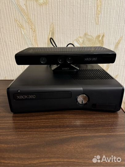 Xbox 360 slim, 320Gb+ кинект