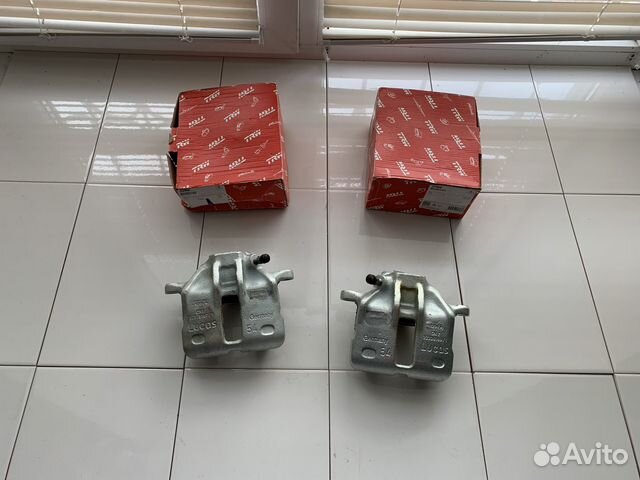 Передние суппорта Audi A4 1995-2001 Новые