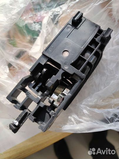 Внутренняя Ручка для двери правая на джили мк