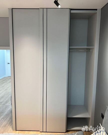 Шкаф купе современный