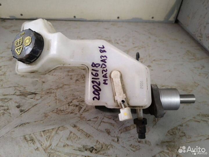Главный тормозной цилиндр Mazda 3 BL (2008 - 2011)