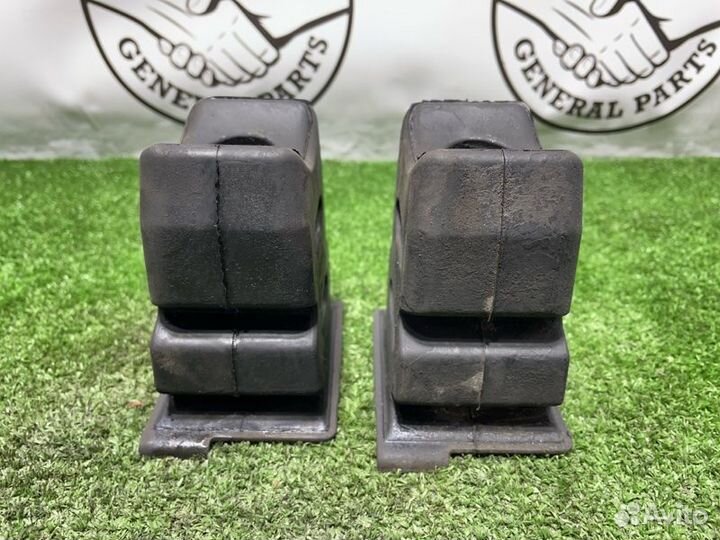 Отбойник моста Toyota Land Cruiser Prado KZJ95 1KZ