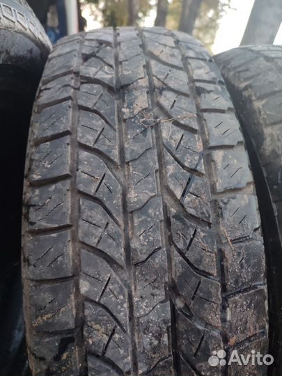 Yokohama Geolandar A/T G015 215/70 R16 100S