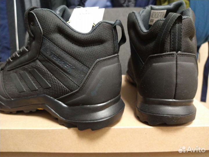 Кроссовки Terrex Ax3 Mid Новые