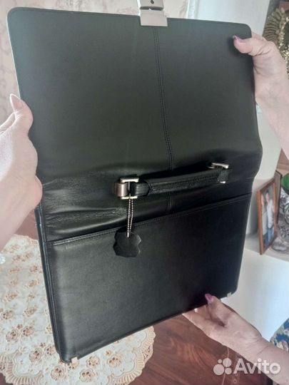 Мужской кожаный портфель новый