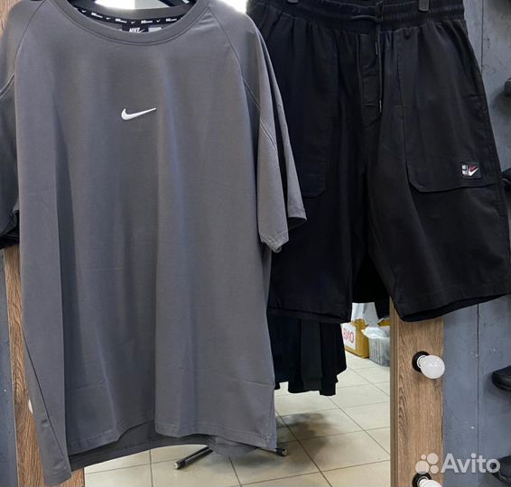 Мужские шорты и футболка Nike