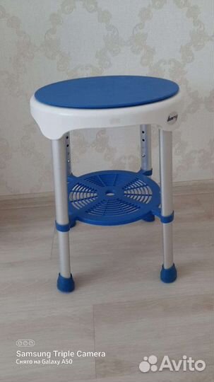 Стул в ванну для пожилых