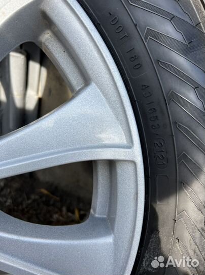 Продам шины r 17 Toyota Camry