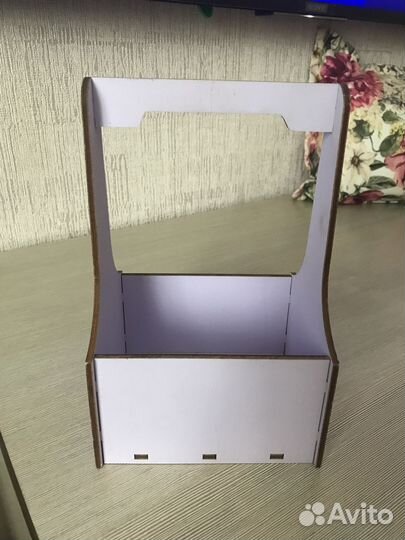 Деревянная корзинка для подарка