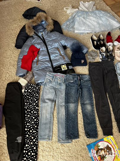 3 пакета вещей и обувь для девочки