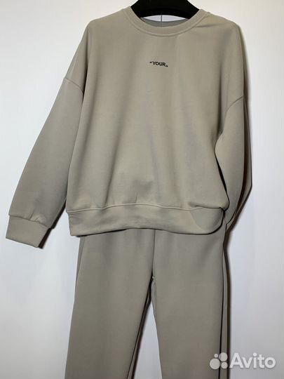 Спортивный костюм женский