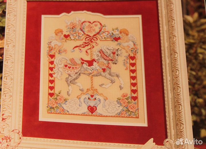 Книга по вышивке Carousel Horses in cross stitch