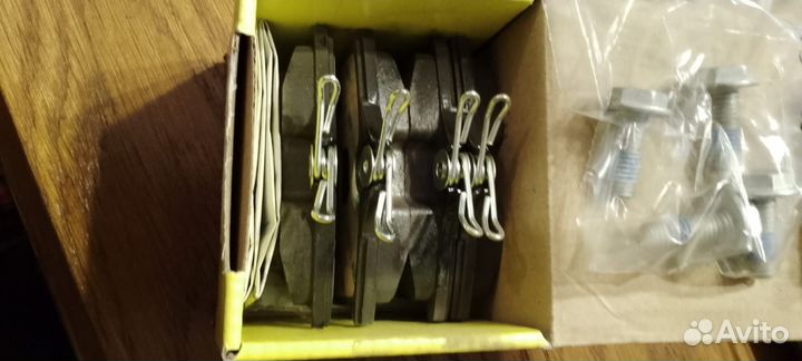 Тормозные колодки задние