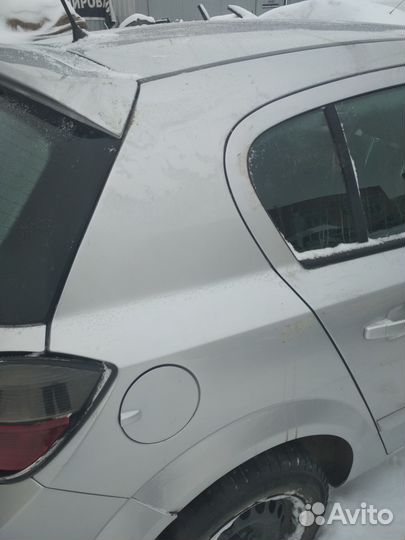 Крыло заднее правое Opel Astra H хэчбек