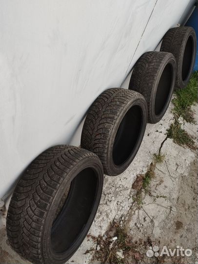 Bridgestone Blizzak Spike-01 235/40 R18 91T