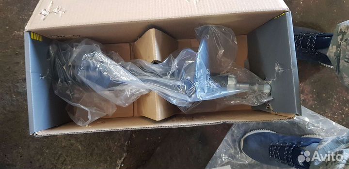 Передние амортизаторы