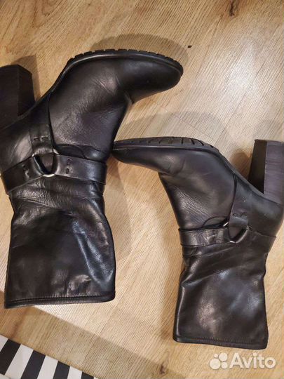 Кожаные сапоги 39 размер