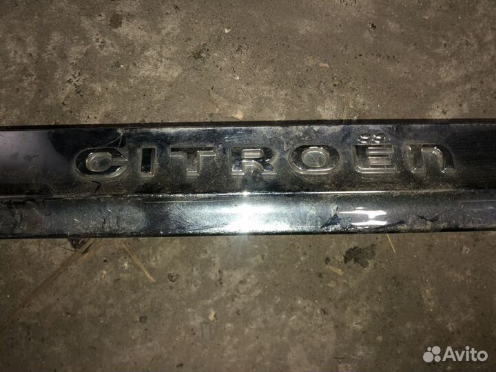 Накладка крышки багажника Citroen C4 B7 седан