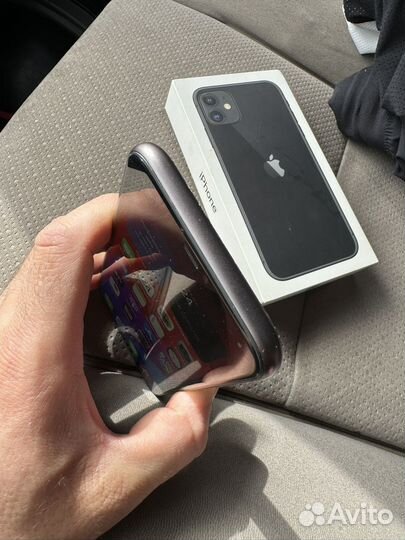 iPhone 11, 64 ГБ
