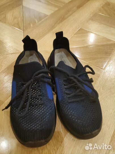 Кроссовки 32