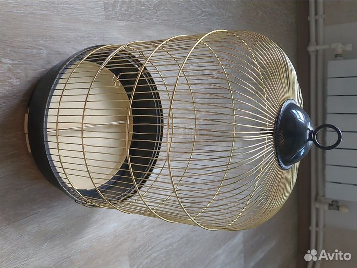 Клетка для попугая золотая, круглая