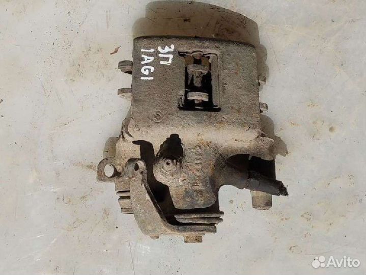 Задний правый тормозной суппорт Рено лагуна 1