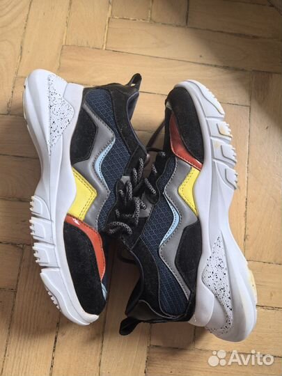 Кроссовки Zara 36