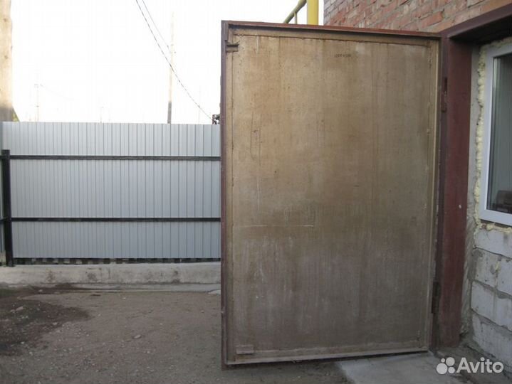 Ворота гаражные металлические б/у