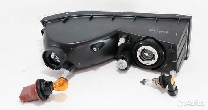 Указатель поворота нижний левый Escalade 3