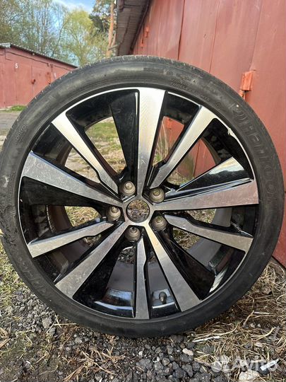 Диск с шиной hankook kinergy gt 235/40R19
