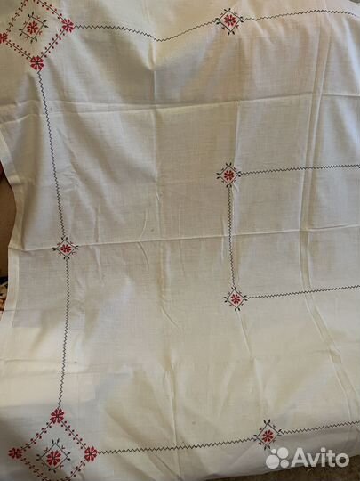 Старинная скатерть праздничная с вышевкой