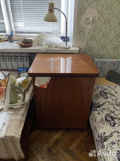 Швейная машинка с тумбой Tikka