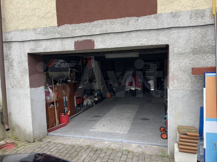 Гараж, > 30 м²