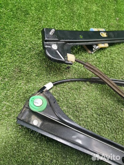 Стеклоподъемник передний правый Volkswagen Polo