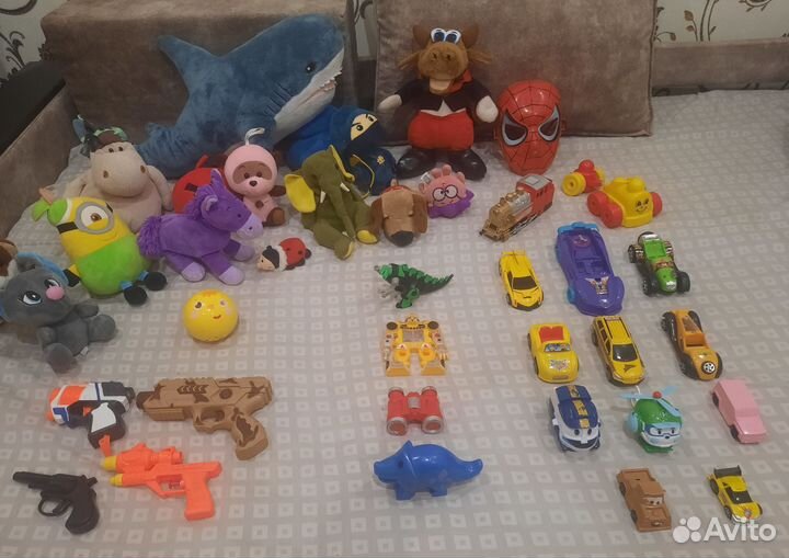 Игрушки для мальчика пакетом