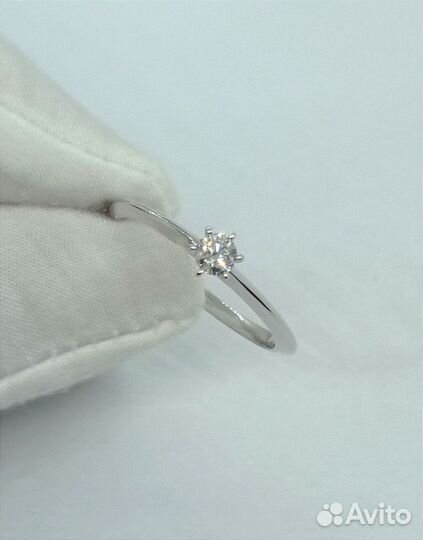 Золотое кольцо с камнем 21р