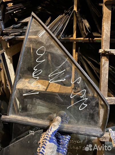 Форточка задняя левая volkswagen polo 1992г