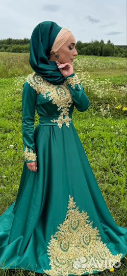 Платье для никаха изумрудного цвета размер 40-42