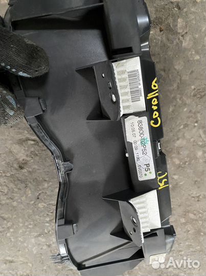 Щиток приборов Toyota Corolla 150