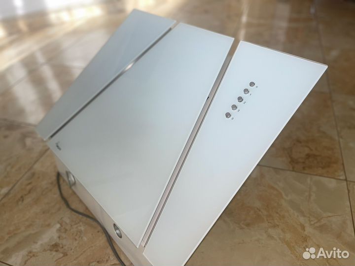 Вытяжка для кухни 60 см