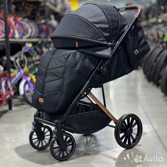 Коляска прогулочная