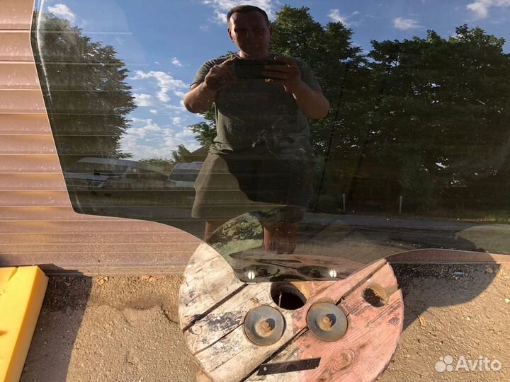 Стекло заднее правое (черное) SsangYong Rexton 2