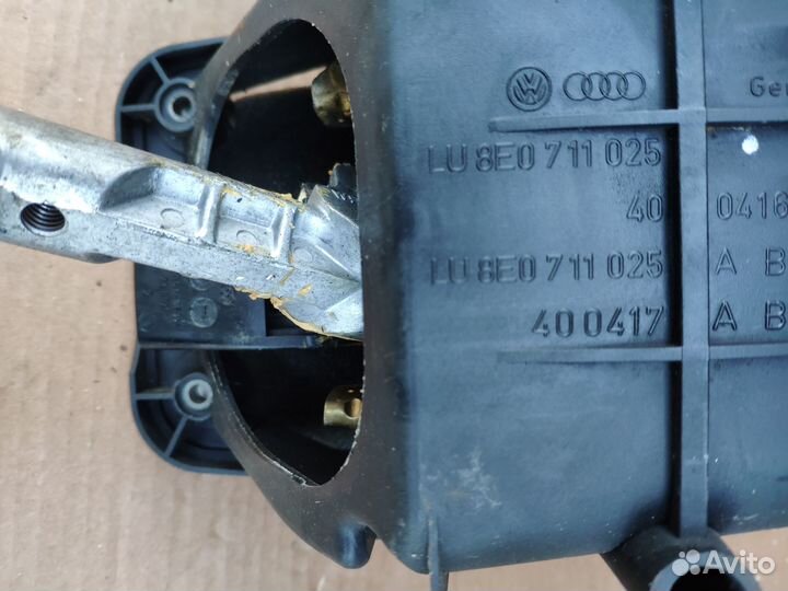 Кулиса кпп Audi A4 (B7) 2005-2007 8E0711406A