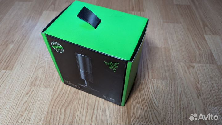 Микрофон Razer Seiren X